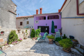 House Rita, Rakalj
